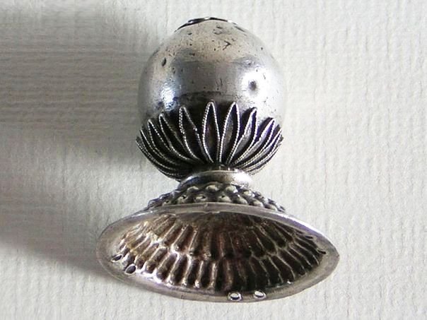 Finial of an official’s hat – (0761)